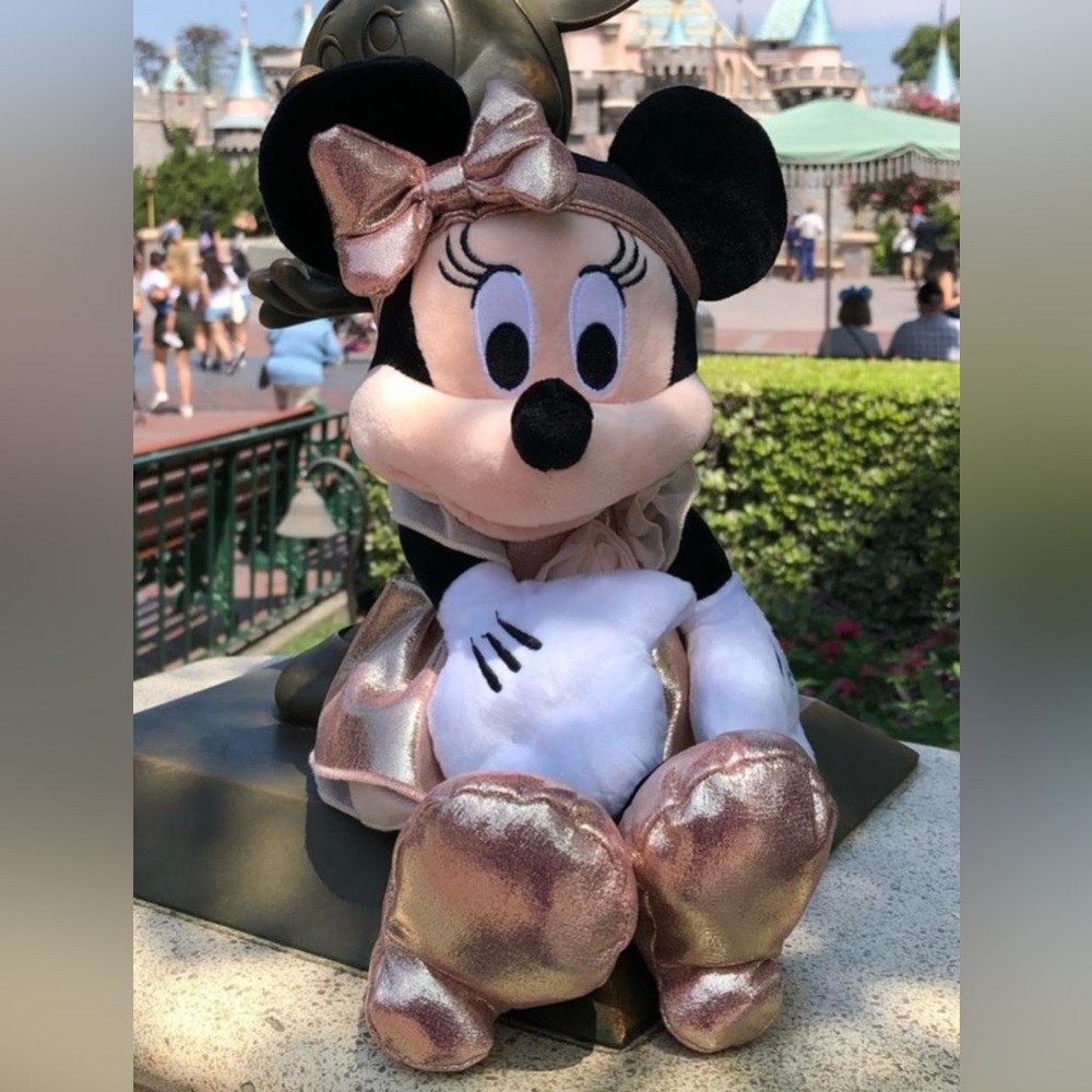 Disney‎ Minnie Mouse Plush in Rose gold dress